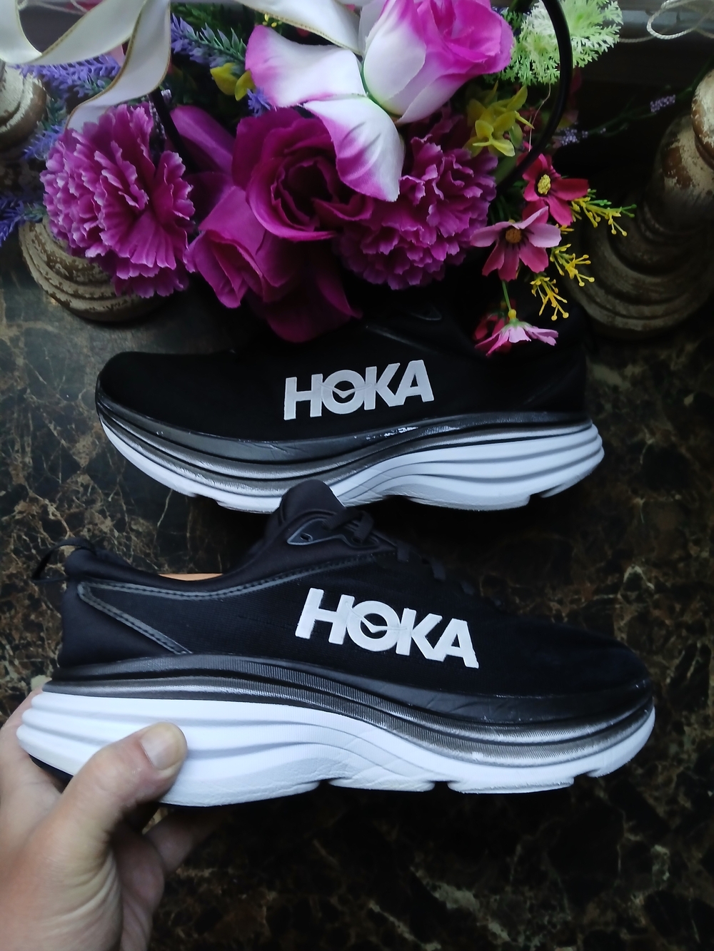 Hoka One Bondi 8 Comfort/Athletic Medical Field Shoes Size 10.5 2E for Men